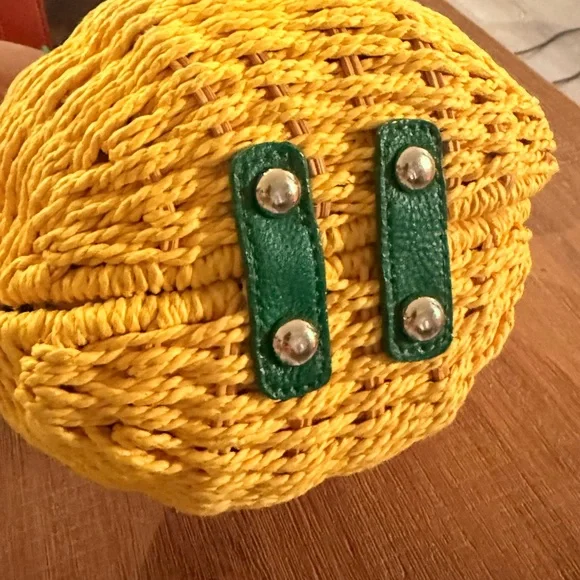 Betsey Johnson Pineapple Woven Crossbody Bag with wrist strap - Picture 4 of 9